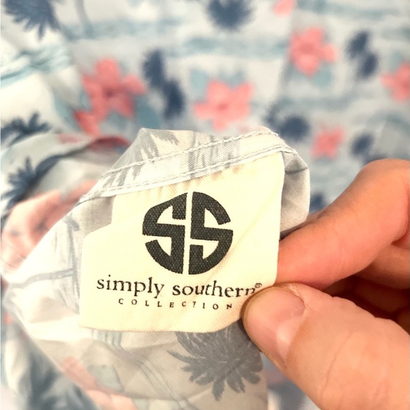 SIMPLY SOUTHERN Pink and Blue Tropical Flower Button Down Shirt, Size XXL - Picture 5 of 6